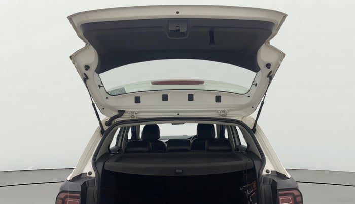 2022 Volkswagen TAIGUN HIGHLINE 1.0 TSI AT, Petrol, Automatic, 45,904 km, Boot Door Open