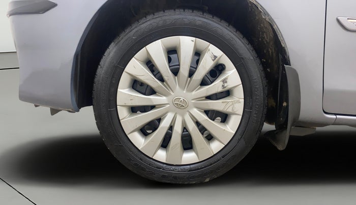 2014 Toyota Etios G, Petrol, Manual, 75,687 km, Left Front Wheel