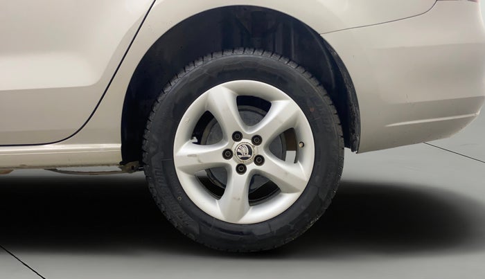 2015 Skoda Rapid 1.5 TDI CR AMBITION PLUS, Diesel, Manual, 75,393 km, Left Rear Wheel