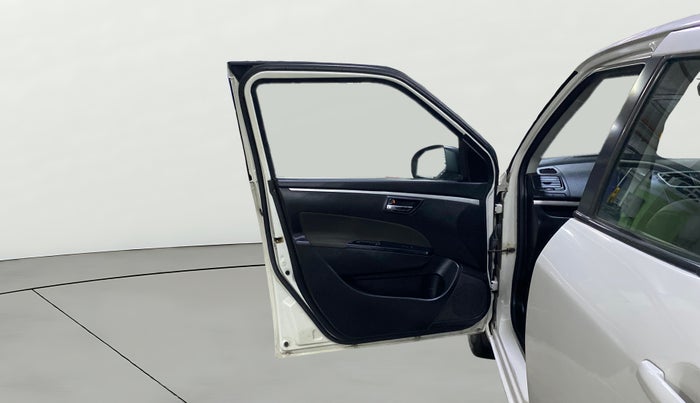 2015 Maruti Swift VXI, Petrol, Manual, 1,15,730 km, LHS Front Door
