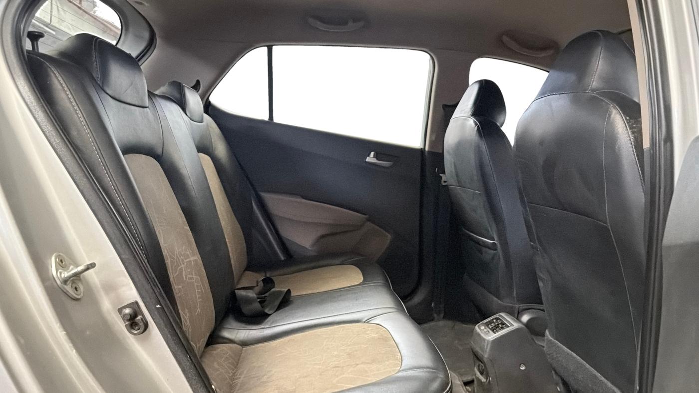 2018 Hyundai Grand i10 SPORTZ 1.2 KAPPA VTVT, Petrol, Manual, 50,689 km, Right Side Rear Door Cabin