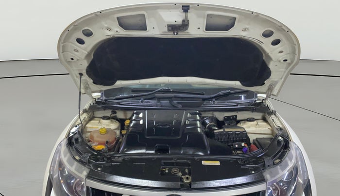 2021 Mahindra XUV500 W5, Diesel, Manual, 98,119 km, Open Bonet