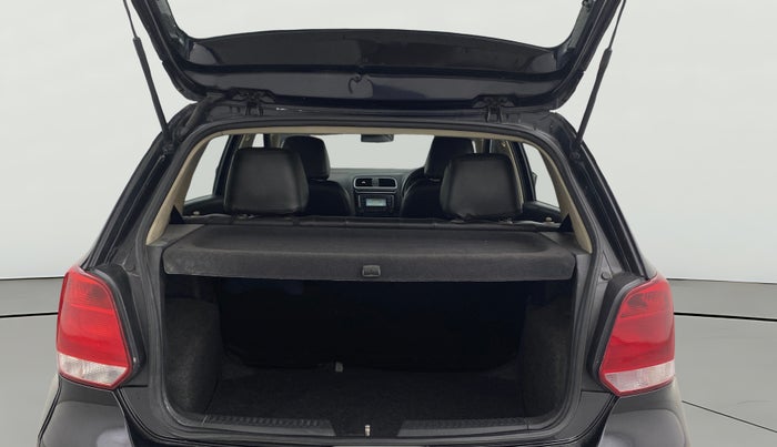 2013 Volkswagen Polo HIGHLINE1.2L, Petrol, Manual, 1,42,355 km, Boot Open Zoomed View