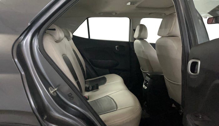 2020 Hyundai VENUE SX 1.0 TURBO, Petrol, Manual, 56,321 km, Right Side Rear Door Cabin