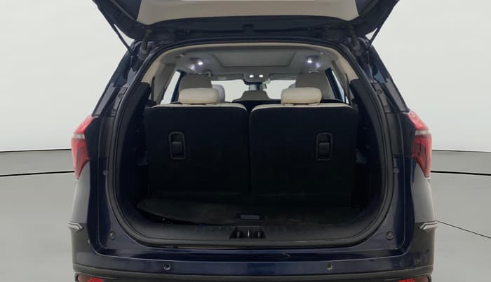 2022 Mahindra XUV700 AX 7 P AT 7 STR, Petrol, Automatic, 78,909 km, Boot Open Zoomed View