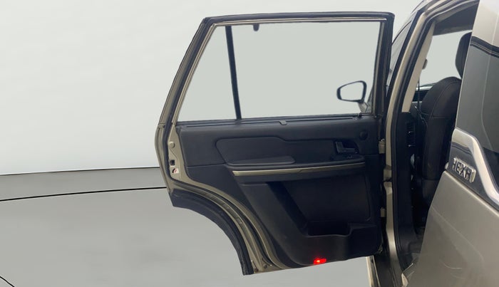 2017 Tata Hexa XTA 4X2 6 STR, Diesel, Automatic, 95,880 km, LHS Rear Door