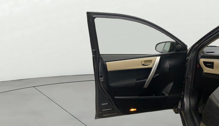 2016 Toyota Corolla Altis G PETROL, Petrol, Manual, 85,161 km, LHS Front Door