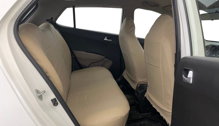 2017 Hyundai Grand i10 SPORTZ (O) 1.2 KAPPA VTVT, Petrol, Manual, 70,552 km, Right Side Rear Door Cabin