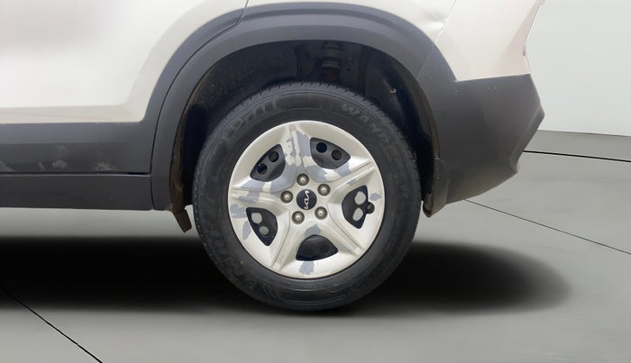 2023 KIA SELTOS HTE 1.5 DIESEL, Diesel, Manual, 1,21,707 km, Left Rear Wheel