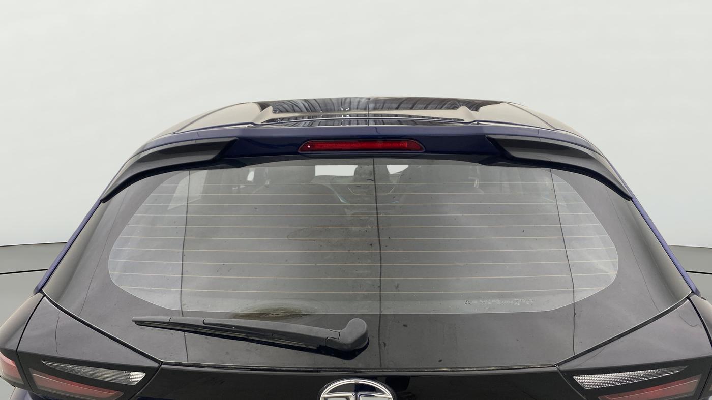 2022 Tata ALTROZ XZA, Petrol, Automatic, 28,812 km, Rear Windshield