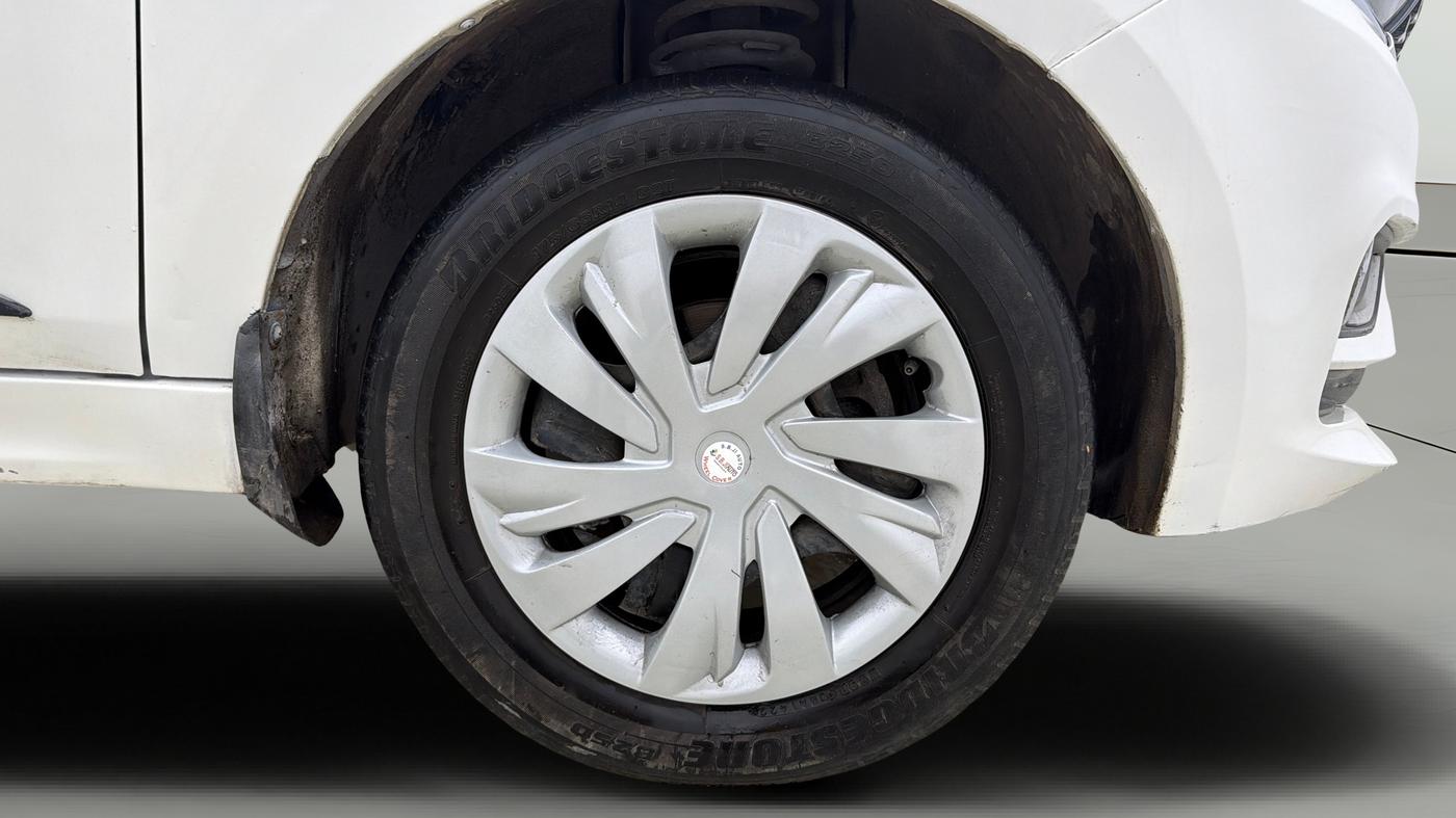 2022 Tata Tiago XZ PLUS CNG, CNG, Manual, 54,783 km, Right Front Wheel