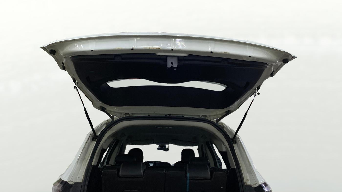 2022 Tata Safari XE, Diesel, Manual, 60,332 km, Boot Door Open