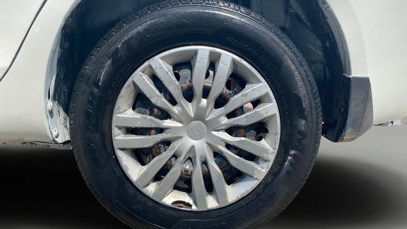 2014 Maruti Swift Dzire VDI, Diesel, Manual, 76,248 km, Left Rear Wheel