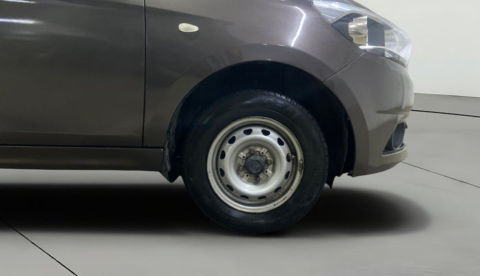2018 Tata Tiago XE PETROL, Petrol, Manual, 65,966 km, Right Front Wheel