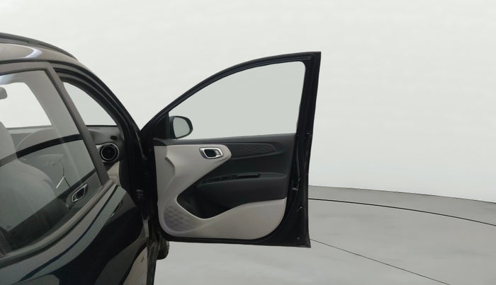 2024 Hyundai GRAND I10 NIOS SPORTZ AMT 1.2 KAPPA VTVT, Petrol, Automatic, 11,067 km, RHS Front Door