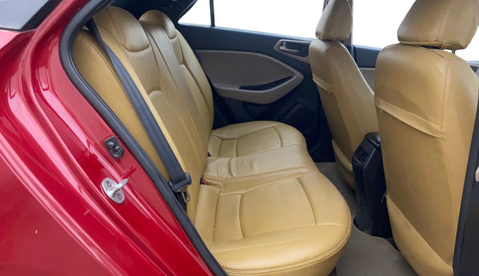 2014 Hyundai Elite i20 MAGNA 1.2, Petrol, Manual, 1,17,677 km, Right Side Rear Door Cabin