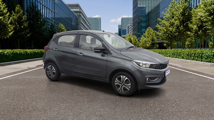 2023 Tata Tiago XZ PLUS CNG, CNG, Manual, 13,295 km, Right Front Diagonal