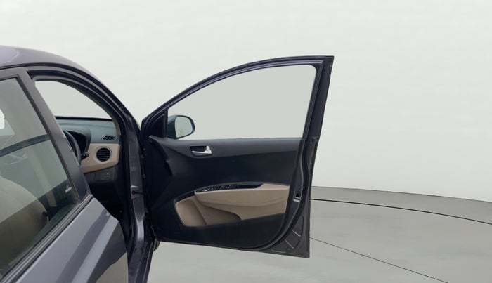 2017 Hyundai Xcent SX 1.2, Petrol, Manual, 63,357 km, RHS Front Door