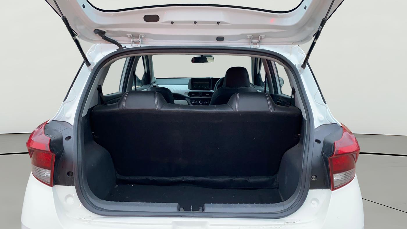 2023 Hyundai GRAND I10 NIOS MAGNA 1.2 KAPPA VTVT, Petrol, Manual, 26,089 km, Boot Open Zoomed View