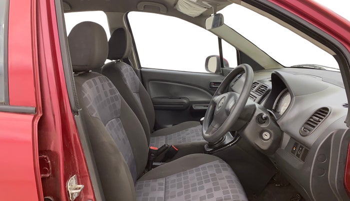 2013 Maruti Ritz LXI, Petrol, Manual, 99,195 km, Right Side Front Door Cabin