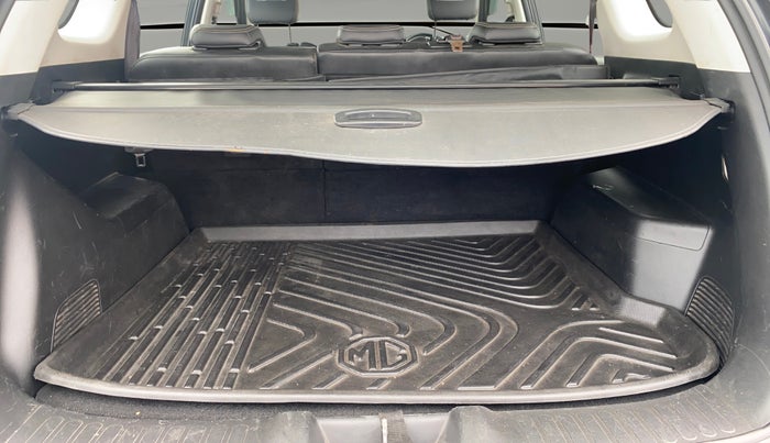2020 MG HECTOR SHARP HYBRID 1.5 PETROL, Petrol, Manual, 41,956 km, Boot Open Zoomed View