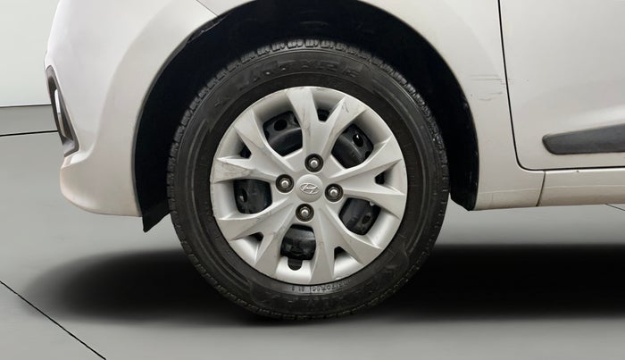 2016 Hyundai Grand i10 SPORTZ 1.2 KAPPA VTVT, Petrol, Manual, 67,228 km, Left Front Wheel