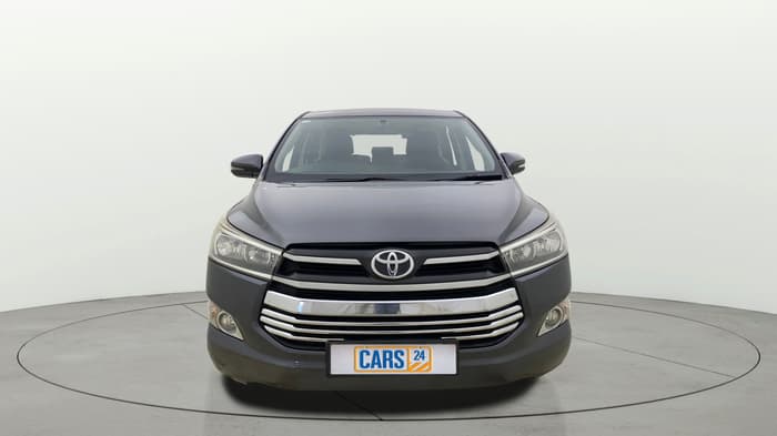 2018 Toyota Innova Crysta 2.4 GX 8 STR, Diesel, Manual, 1,06,885 km, Front