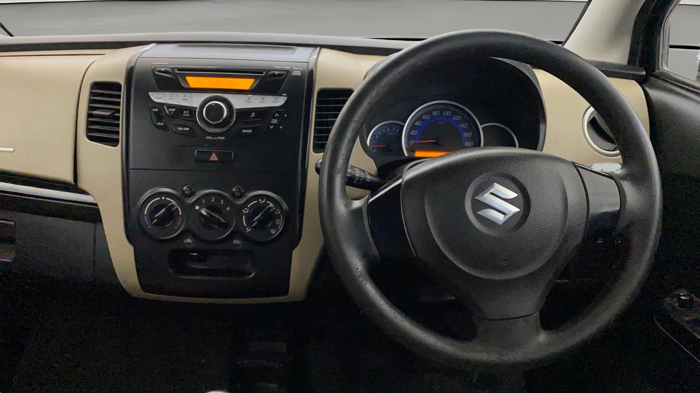 2018 Maruti Wagon R 1.0 VXI, Petrol, Manual, 58,511 km, Steering Wheel Close Up