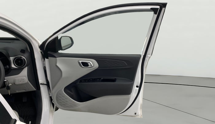2025 Hyundai GRAND I10 NIOS SPORTZ AMT 1.2 KAPPA VTVT, Petrol, Automatic, 8,510 km, RHS Front Door