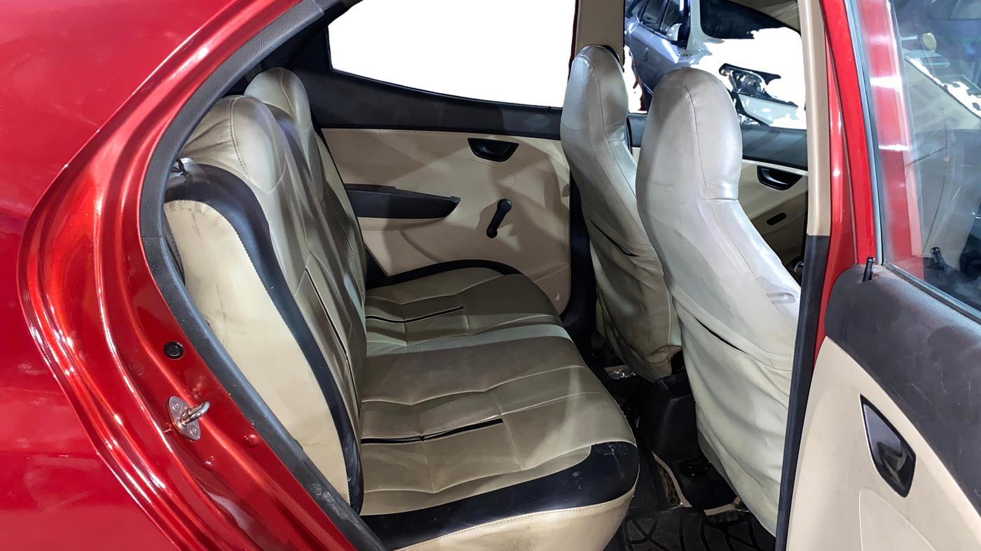 2014 Hyundai Eon ERA +, Petrol, Manual, 26,502 km, Right Side Rear Door Cabin