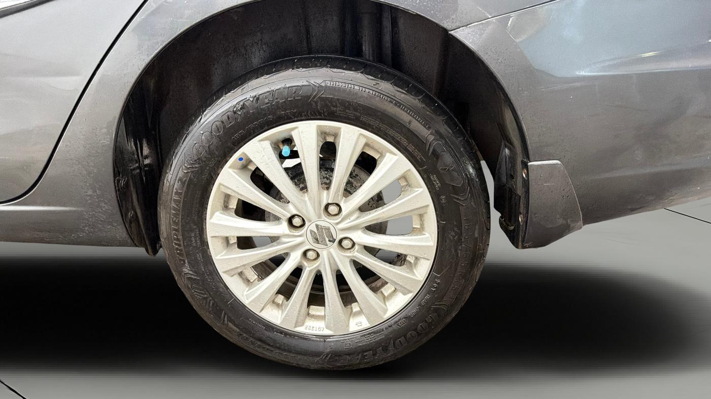 2023 Maruti Ciaz ZETA 1.5 SHVS MT PETROL, Petrol, Manual, 41,406 km, Left Rear Wheel