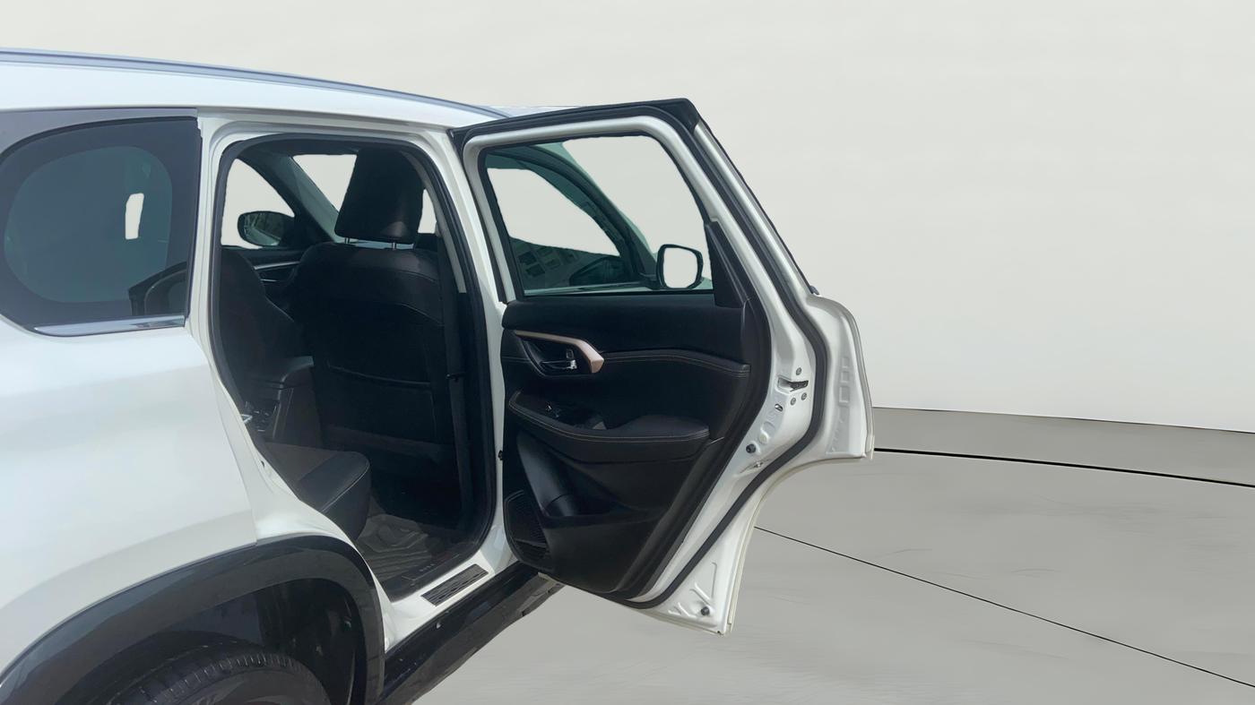 2023 Maruti Grand Vitara ALPHA PLUS HYBRID ECVT, Hybrid, Automatic, 1,08,734 km, RHS Rear Door