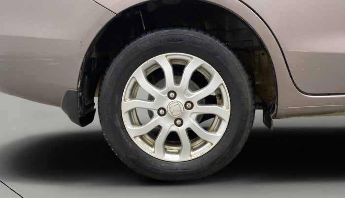 2014 Honda Amaze 1.2L I-VTEC VX AT, Petrol, Automatic, 1,00,402 km, Right Rear Wheel