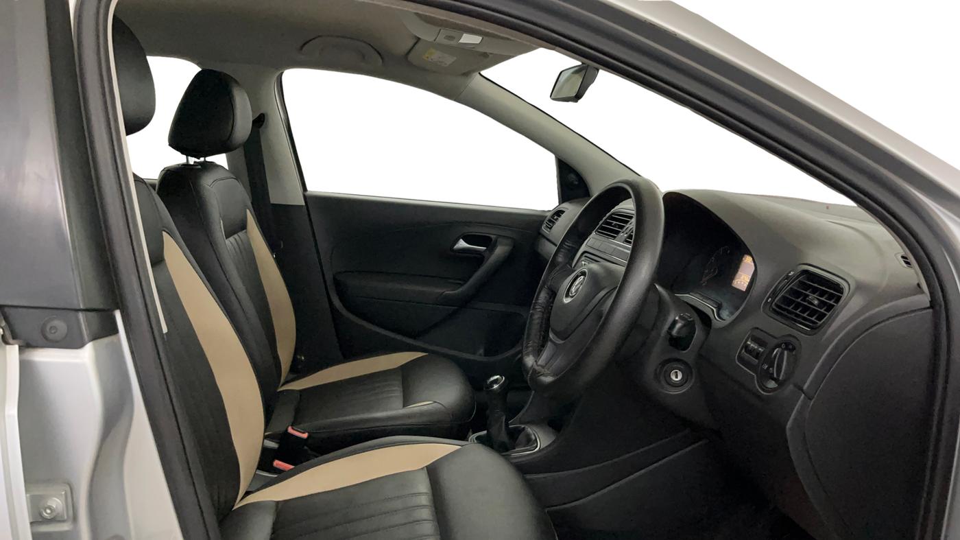 2019 Volkswagen Polo TRENDLINE 1.0L, Petrol, Manual, 22,766 km, Right Side Front Door Cabin