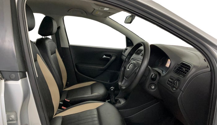 2019 Volkswagen Polo TRENDLINE 1.0L, Petrol, Manual, 22,707 km, Right Side Front Door Cabin