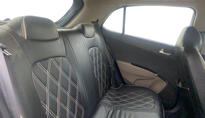 2016 Hyundai Grand i10 SPORTZ 1.2 KAPPA VTVT, Petrol, Manual, 78,709 km, Right Side Rear Door Cabin