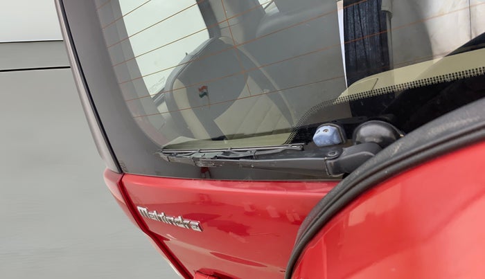 2017 Mahindra TUV300 T8, Diesel, Manual, 50,574 km, Rear Wiper