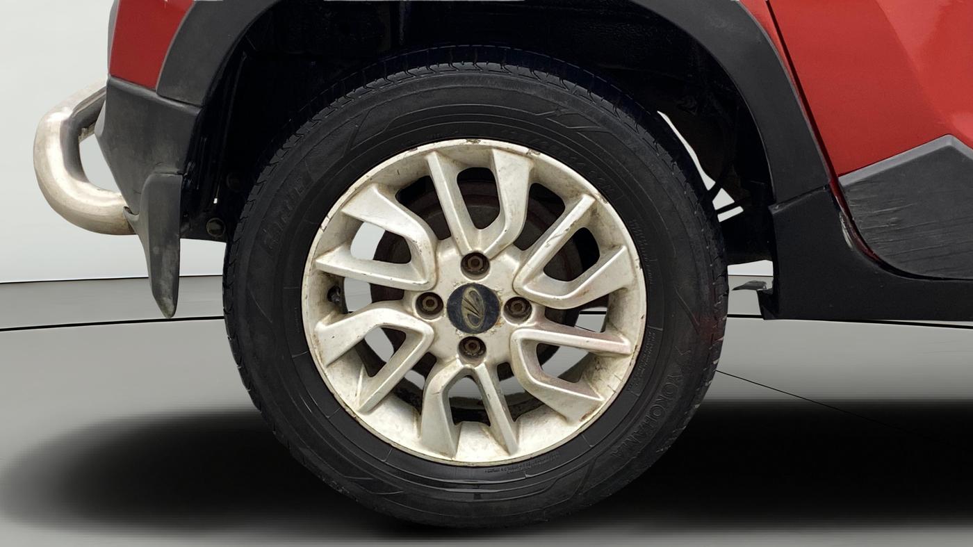 2016 Mahindra Kuv100 K8 D 6 STR, Diesel, Manual, 1,29,650 km, Right Rear Wheel