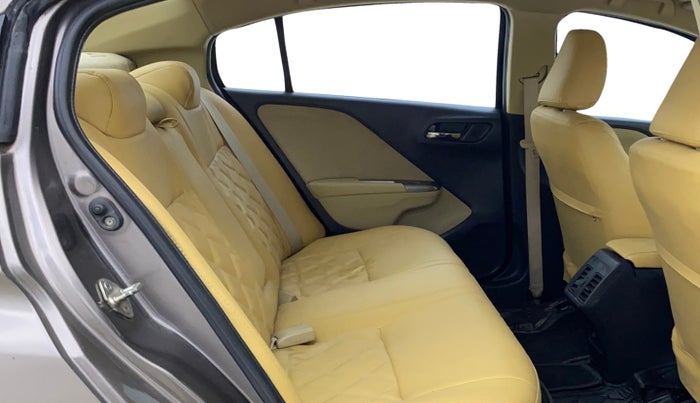 2016 Honda City 1.5L I-VTEC V MT, Petrol, Manual, 72,075 km, Right Side Rear Door Cabin