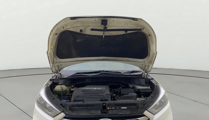 2018 Hyundai Tucson 2WD AT GL DIESEL
, Diesel, Automatic, 1,44,084 km, Open Bonet