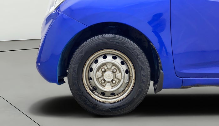 2015 Hyundai Eon ERA +, Petrol, Manual, 31,841 km, Left Front Wheel