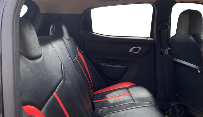 2023 Renault Kwid CLIMBER AMT 1.0, Petrol, Automatic, 13,501 km, Right Side Rear Door Cabin