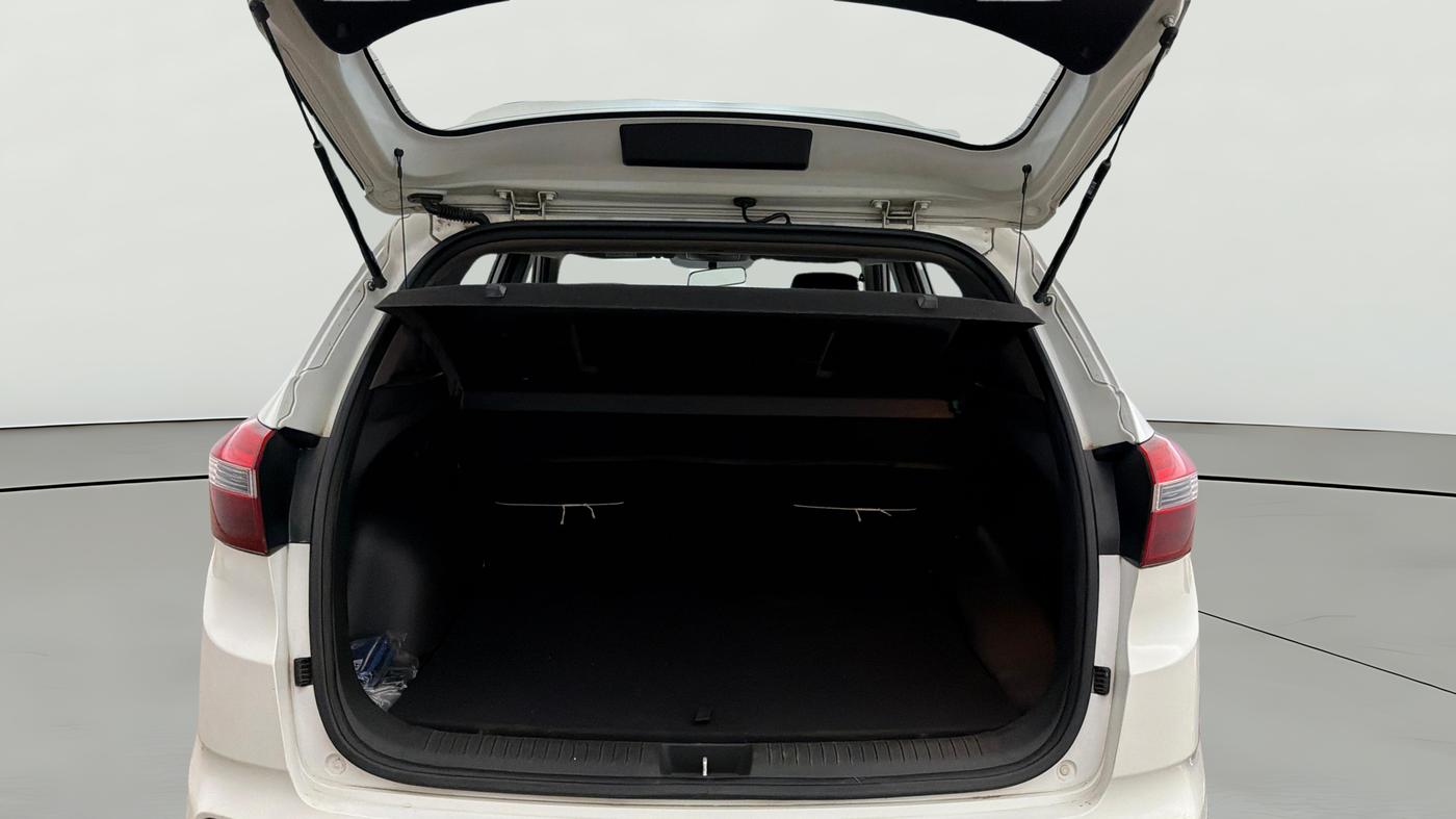 2016 Hyundai Creta SX PLUS 1.6 PETROL, Petrol, Manual, 62,579 km, Boot Open Zoomed View