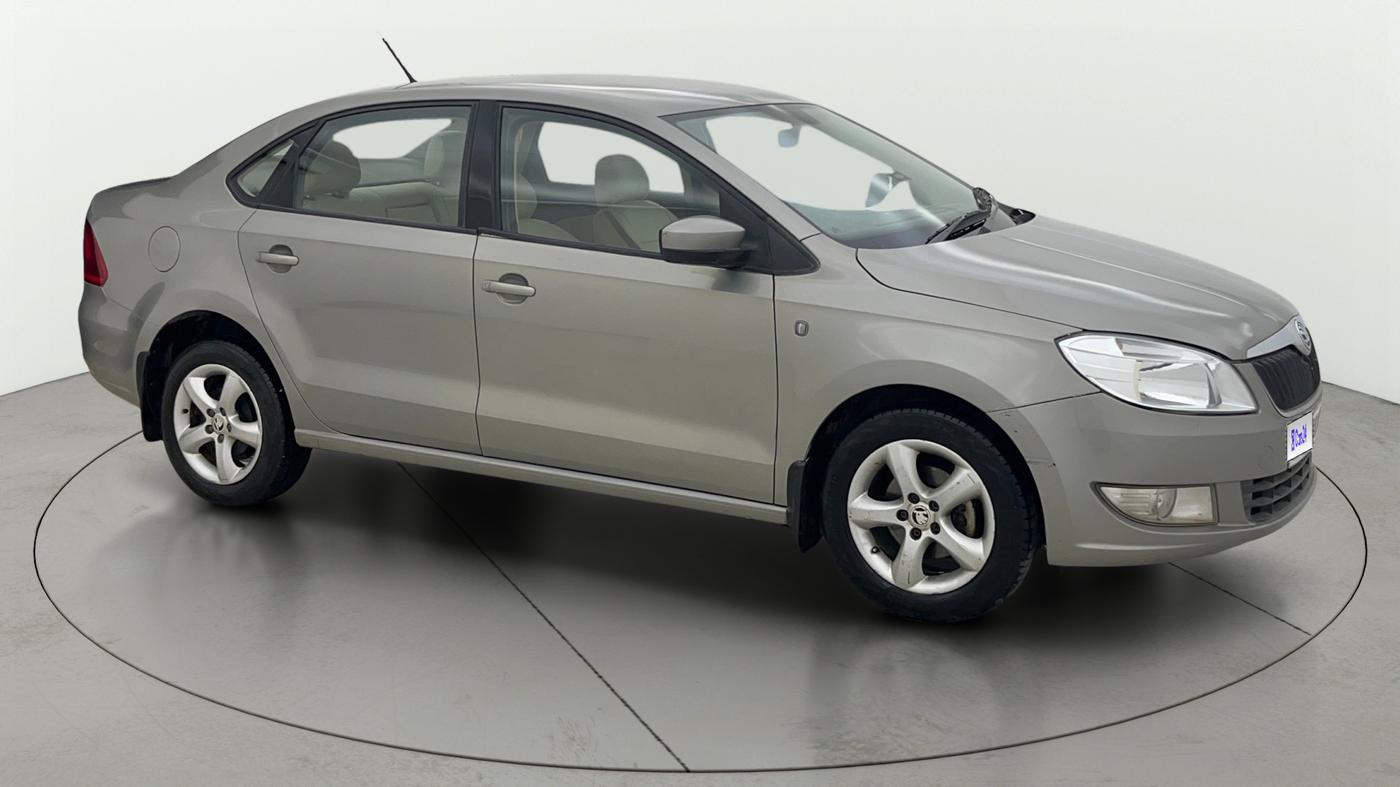 2013 Skoda Rapid ELEGANCE 1.6 MPI MT, Petrol, Manual, 69,053 km, Right Front Diagonal