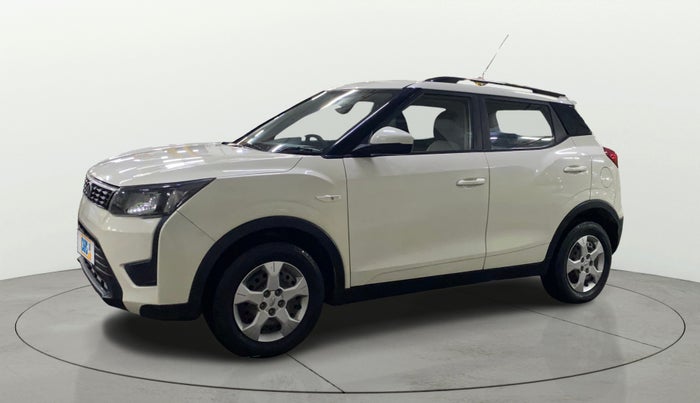 2021 Mahindra XUV300 W6 1.5 DIESEL AMT, Diesel, Automatic, 94,572 km, Left Front Diagonal