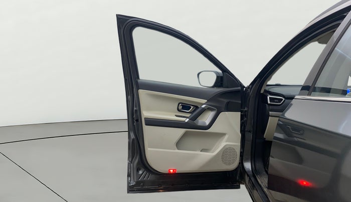 2021 Tata Safari XZ PLUS, Diesel, Manual, 1,20,494 km, LHS Front Door