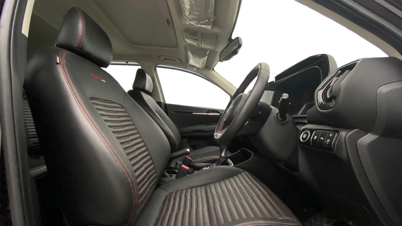 2022 KIA SONET GTX PLUS 1.0 IMT, Petrol, Manual, 18,195 km, Right Side Front Door Cabin
