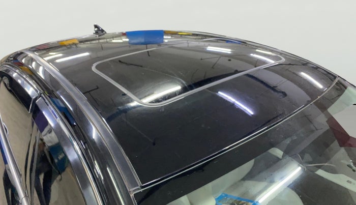 2023 Hyundai Verna SX (O) 1.5 MPI MT, Petrol, Manual, 33,081 km, Roof