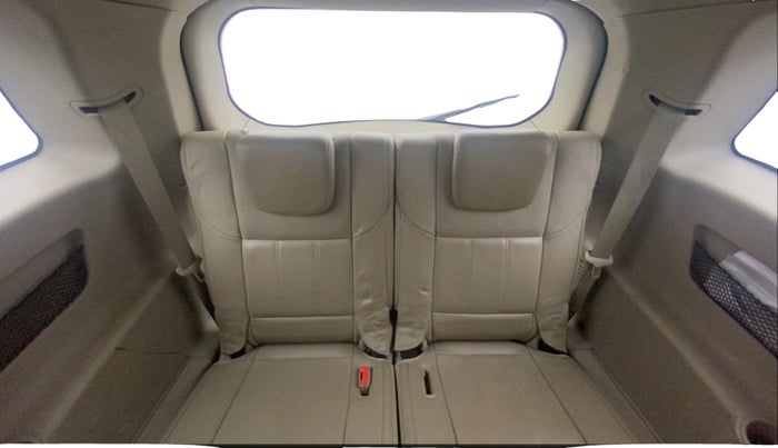 2015 Mahindra XUV500 W10, Diesel, Manual, 77,461 km, Third Seat Row ( optional )