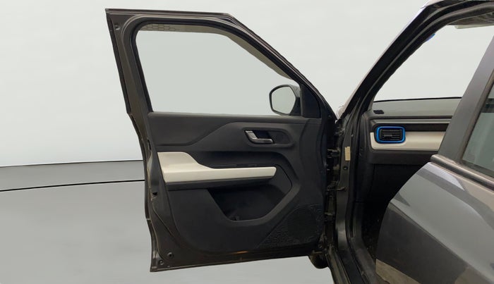 2022 Tata PUNCH CREATIVE  AMT, Petrol, Automatic, 45,186 km, LHS Front Door